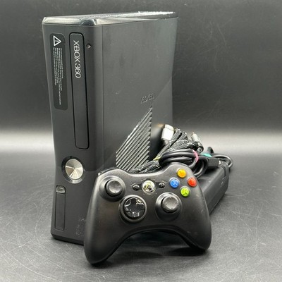 Microsoft Xbox 360 S Spielekonsole - Schwarz inkl. Controller