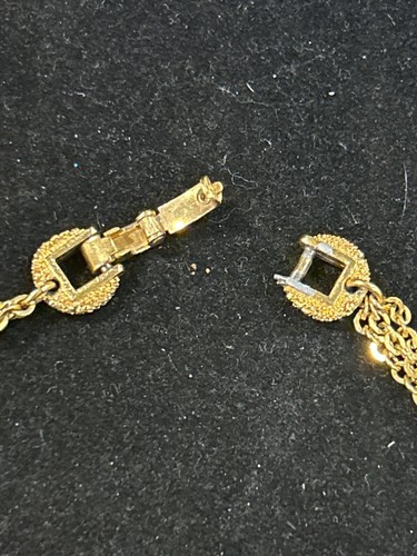 COLLAR BORLA LLAMATIVA TONO DORADO MONET VINTAGE DE ALTA GAMA - HALLAZGO DE ESTATE - Imagen 4 de 10