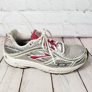 brooks mogo trainers