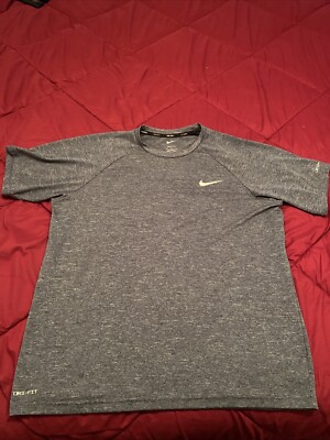 Nike Swim Shirt Dri Fit Men s Size Large Gray UPF 40+ Swoosh