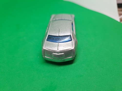 Hot Wheels 2003 Cadillac V-16 TM GM SILVER WITH BLUE FLAMES - Picture 5 of 7
