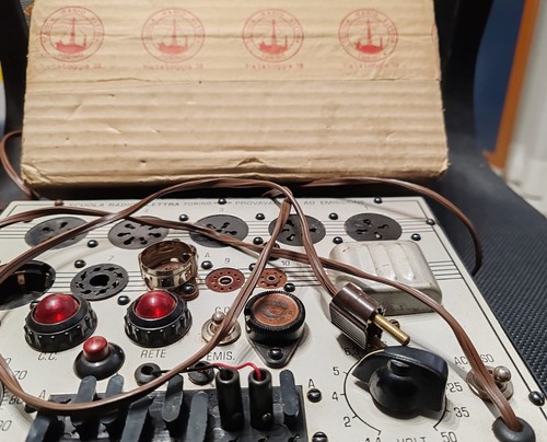 SCUOLA RADIO ELETTRA TORINO PROVA VALVOLE AD EMISSIONE IN SCATOLA ORIGINALE - Foto 2 di 10