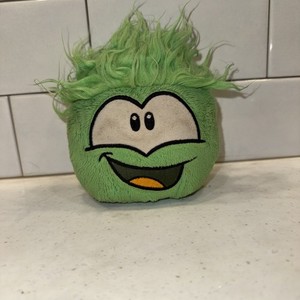 Disney Club Penguin Puffle Plush Stuffed Animal Toy Green Fuzzy Hair 5”