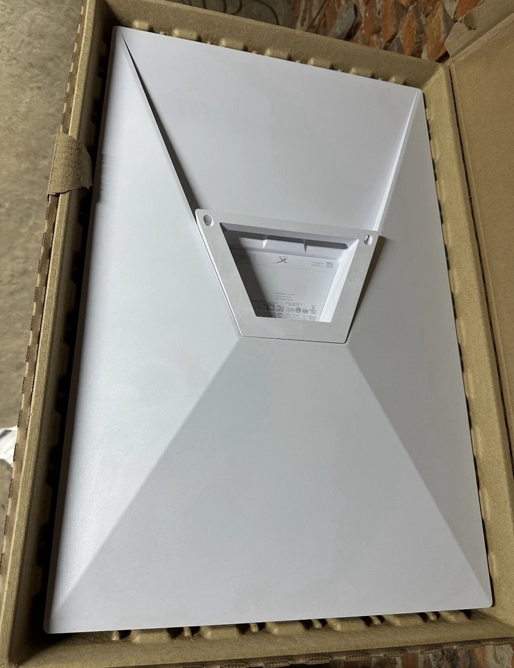 Starlink Gen 3 Rev 4 – Nur Antenne, defekt / für Ersatzteile, gebraucht locked - Bild 3 von 3