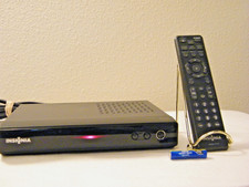 GENUINE INSIGNIA DIGITAL TO ANALOG TV CONVERTER BOX WITH REMOTE NS-DXA1-APT 