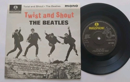 BEATLES TWIST AND SHOUT  EP UK REISSUE SOLID CENTRE 7" VINYL  Ex/NR MINT