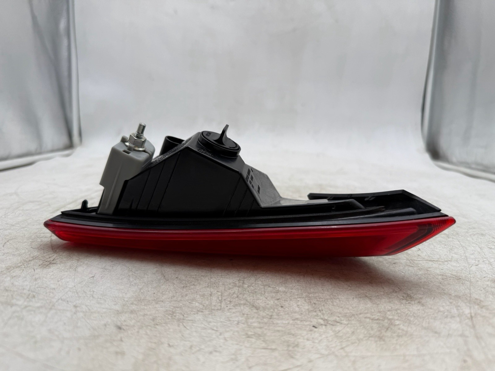 2014-2021 MASERATI GHIBLI M157 REAR RIGHT INNER TRUNK LID TAIL LIGHT LAMP OEM
