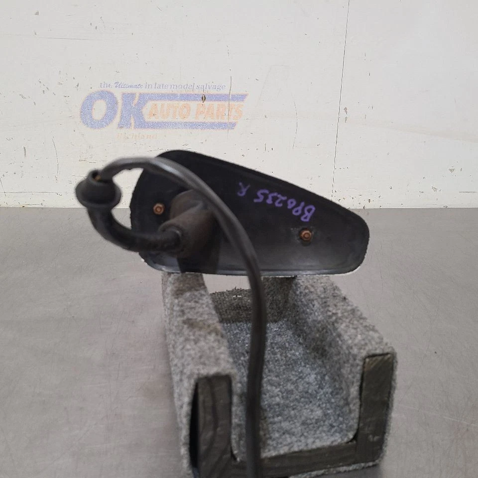 78 1978 VOLKSWAGEN BEETLE FRONT FENDER MOUNTED TURN SIGNAL LAMP RIGHT PASSENGER - Image 4 of 4