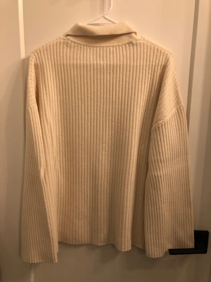 Cárdigan Reformation Fantino Cuello Cachemir Botones Gossamer Crema Pequeño Foto 2 de 4