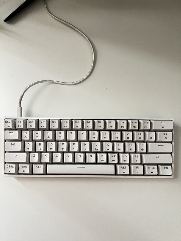 White Epomaker Skyloong Sk61 Wired Mechanical Gaming Keyboard
