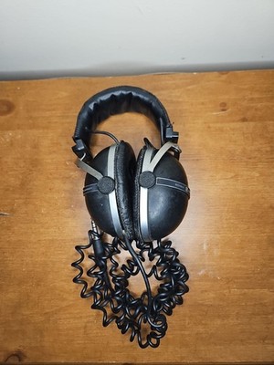 Pioneer SE-305 Stereo Headphones Over Ear Wired Vintage Japan Retro