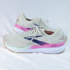 Brooks Ghost 16 women s running shoes in a white gray pink