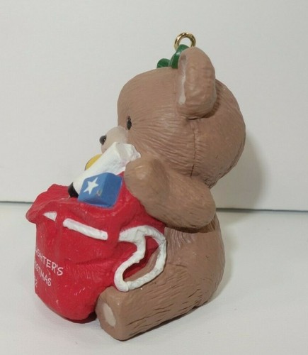 Hallmark 1992 Granddaughter’s 1st Christmas Keepsake Ornament Árbol Decoración QX4634 - Imagen 2 de 7