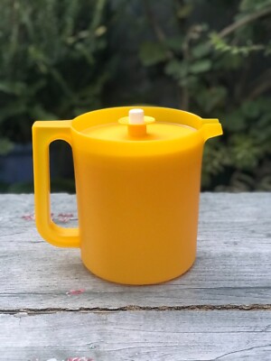 Tupperware Classic Small 1.5L Pitcher with Push Button yellow brand new