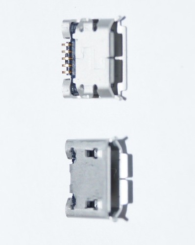 Original Sony Ericsson Vivaz Pro U8I Micro USB Charging Socket Connector Port
