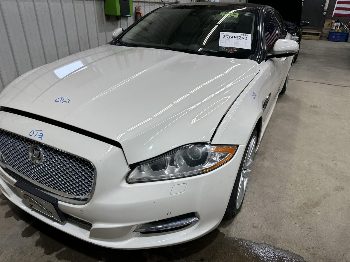 10-19 JAGUAR XJ DRIVER LEFT FRONT SIDE FENDER PORCELAIN WHITE