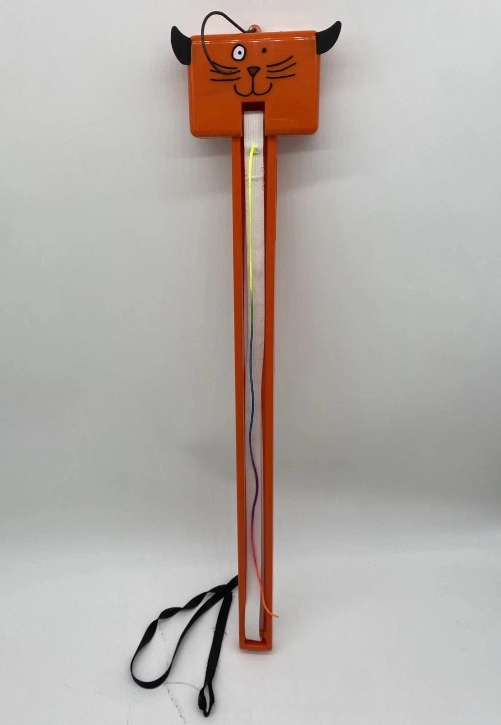 Moody Pet - Fling-ama-string - Automatic Interactive Cat Toy Battery Powered Fun