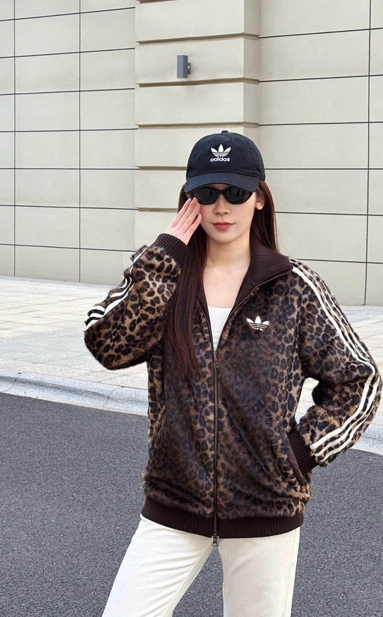 adidas COUGARS フード付きジャケット サイズ　M 古着 adidas - 90s 00s adidas アディダス フード付きジャケット レトロ ウォームアップウェア