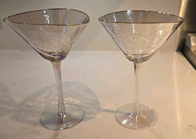 Aperitivo Triangular Stemware or Glassware - Clear with Gold Rim - Set of 4 M...