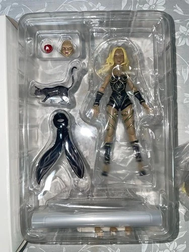 PS4 Gravity Daze Collector’s Edition w/ Game Figma Kitten Figure Postcards Box - Picture 5 of 5