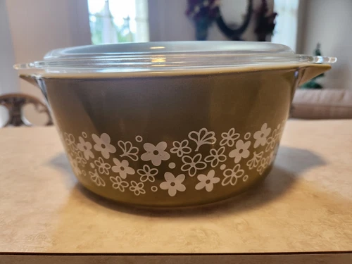 PYREX #475B White & Green CRAZY DAISY 🌼 2.5 Quart CASSEROLE DISH Spring Blossom
