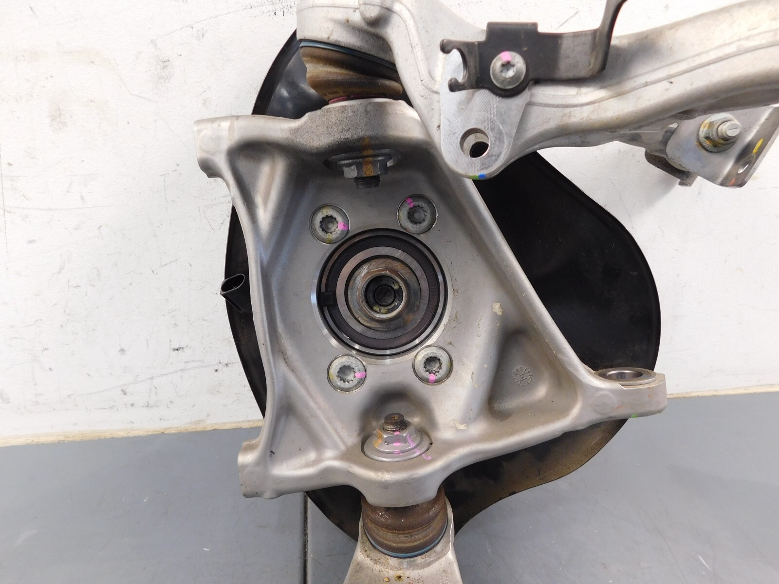 2011 Lamborghini Gallardo LP570-4 Superleggera Left Frt Hub Control Arm #0350 Z3