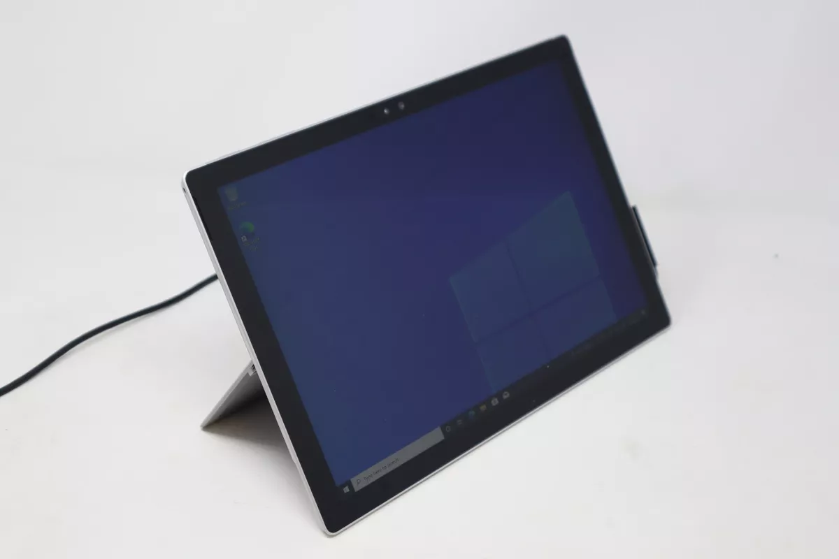 Surface Pro 4 Intel Core i7-6650U @ 2.20GHz 8GB RAM 256GB NVMe 12