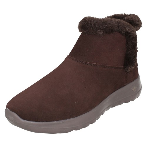 Skechers Women's on The Go Joy Bundle Up Ankle Boot, Chocolate