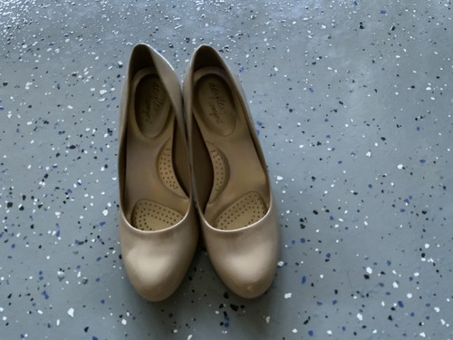nude wide width shoes