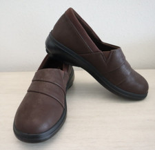 Easy Street31-3446 Women's Sz 6M Brown Matte/Combo Maybell Slip-On Flats