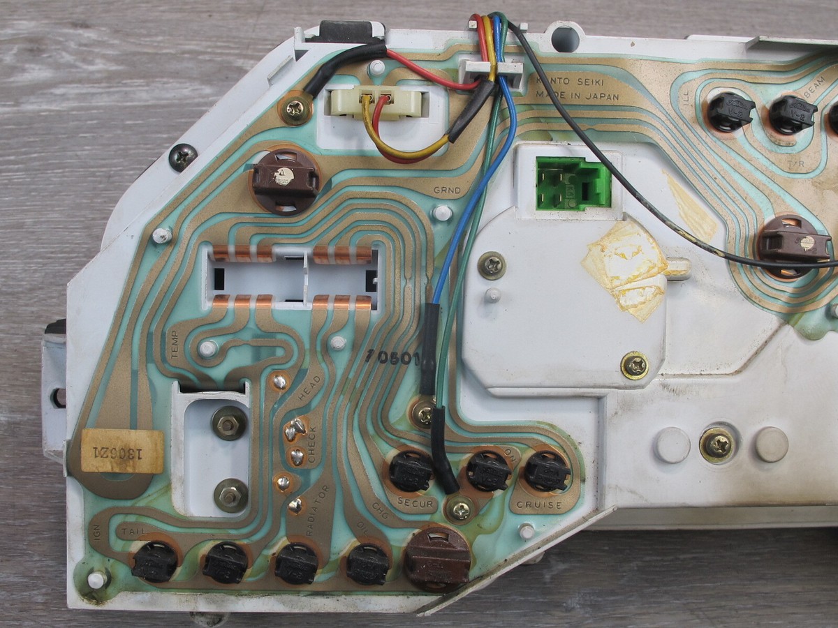 こちらです 1984-1986 NISSAN 300ZX Z31 Instrument Gauge Cluster 11201