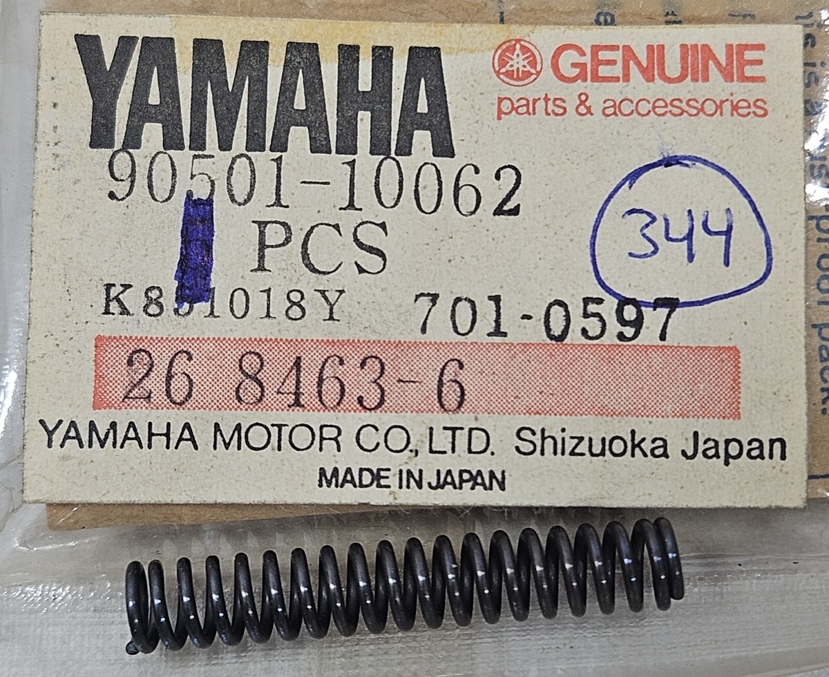 s NOS Yamaha IT DS7 R5 YZ400 RD400 MX R5 DT250 Compression Spring