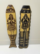 2 ANCIENS INSTRUMENTS A VENT en Bois sculpté origine à définir collection déco