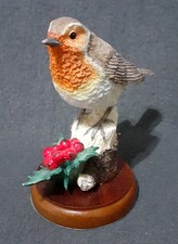 Rare Border Fine Arts Robin On Winter Berries Figurine A26893 in Original Box 