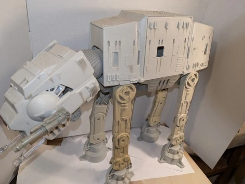 Kenner AT-AT Walker Commander­ and Driver Action Figure - 69733