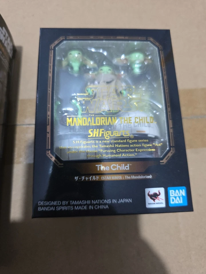 STAR WARS The Mandalorian Mandalorian & Grogu S.H.Figuarts Bandai Action Figure - image 4 of 4