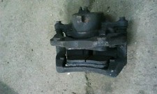 Nissan Primera 2.0 SLX P10 Bremssattel vorne links