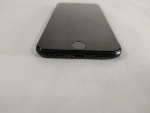 Apple iPhone SE (2020) A2275 64 GB iOS 26.0 Tracfone Only ( Wi-Fi + 4G ) - Picture 3 of 6