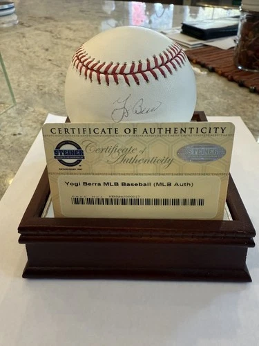 Yogi Berra SIGNED AUTOGRAPHED OMLB Baseball STEINER & MLB AUTH CLEAN  ! 🔥