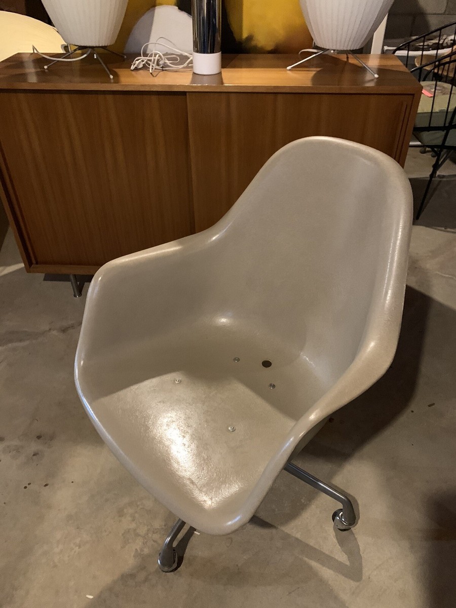 椅子 70s Eames loose cushion chair file.jpg
