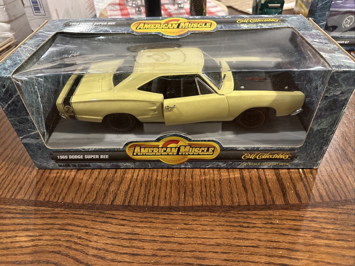 Ertl 1969 Dodge Super Bee Six Pack Yellow 1:18 Diecast