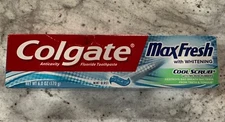 Colgate MaxFresh with Whitening Cool Scrub  Toothpaste Mint Blast 6 Oz
