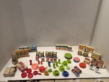 Lot of Vintage Dollhouse Food and Kitchen Items