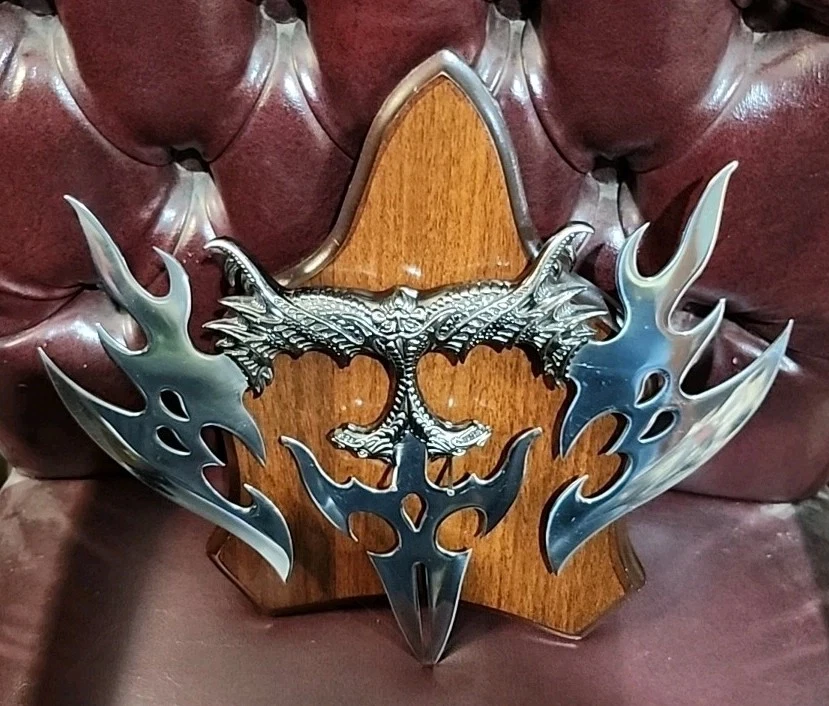 Cuchillo Multi Hoja Dragón Asiático Acero Inoxidable Coleccionable Decoración Pared Con Soporte Foto 3 de 3