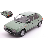 Skoda Favorit 1987 Green 1:24 Whitebox Auto Stradali -D- Neues Modell