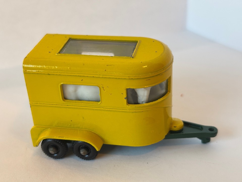 MATCHBOX N°43 PONY TRAILER - 1:43 - LESNEY PRODUCT