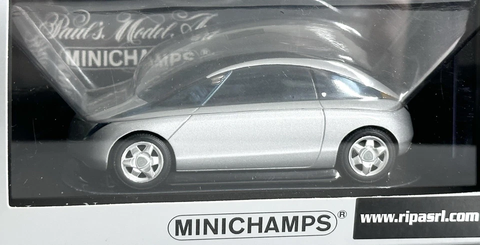 Minichamps 1:43 - 2001 Lancia Nea Concept - 433125100 - Image 2 of 4