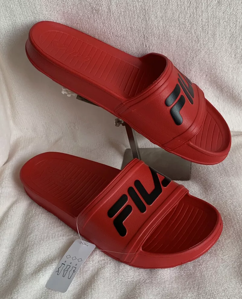 Red store fila sandals
