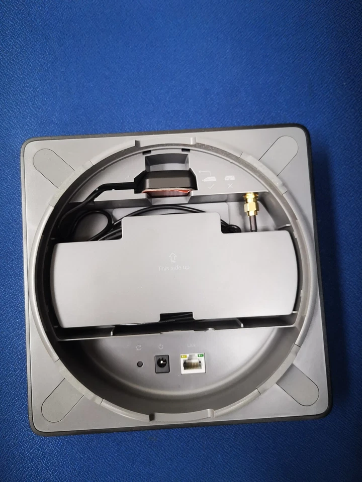 Verizon Wireless LTE Network Extender ASK-SFE116 Cell Phone Signal Booster - Image 3 of 4