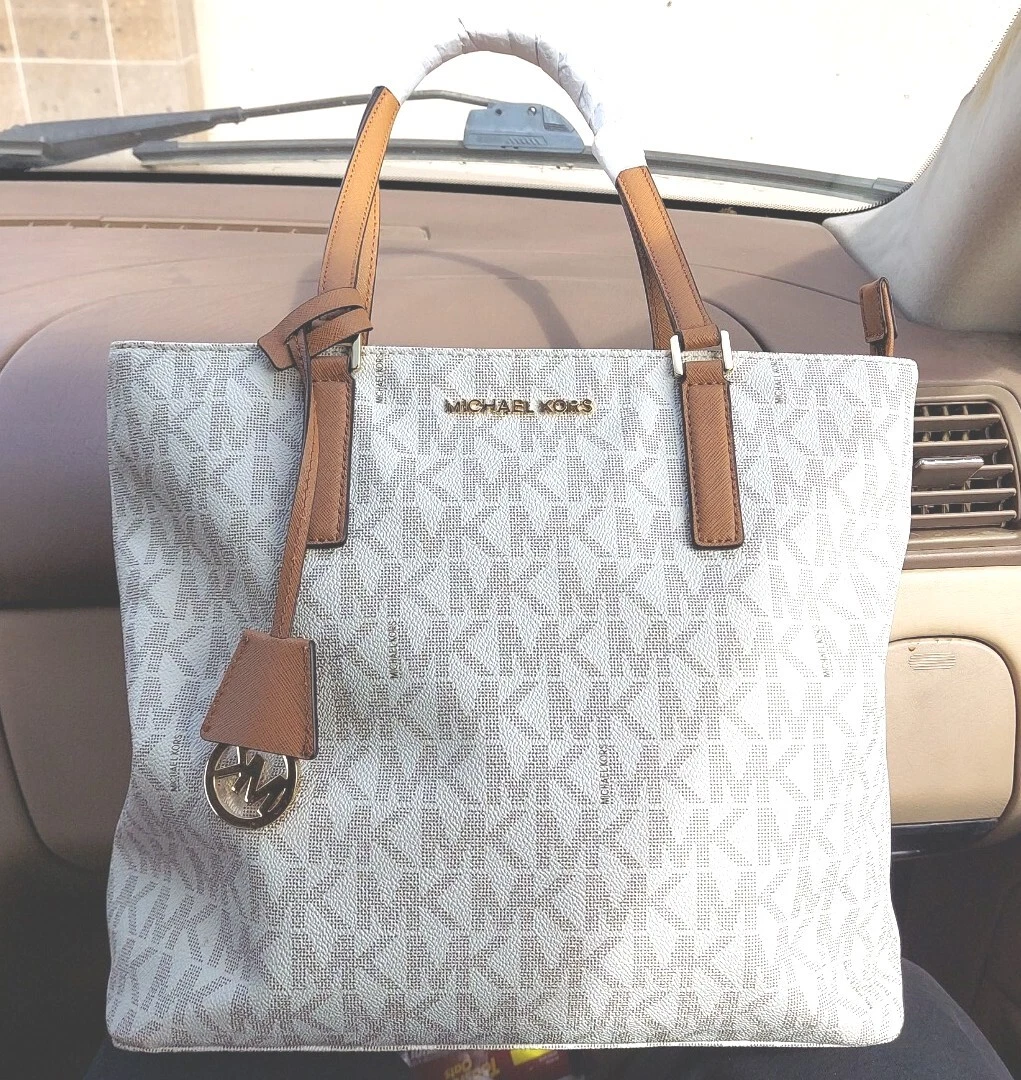 Michael Kors - Jet Set Medium Handbag